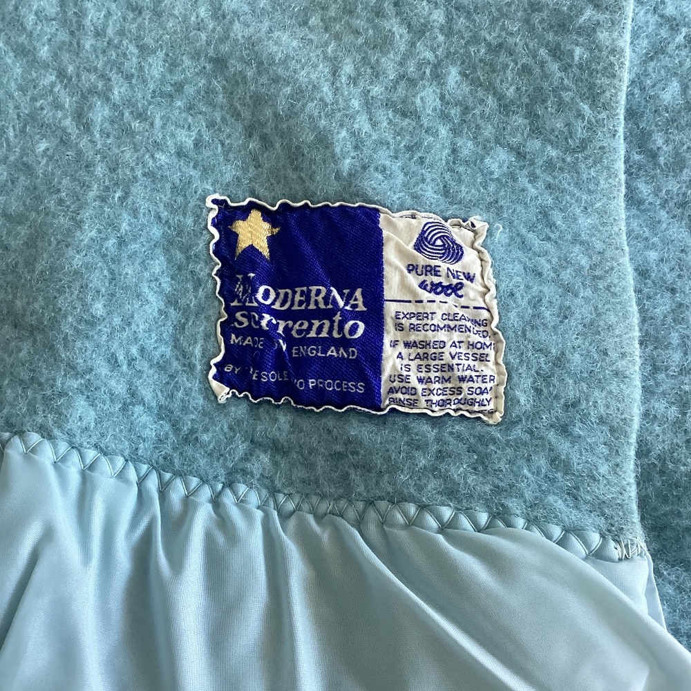 Moderna Sorrento blanket